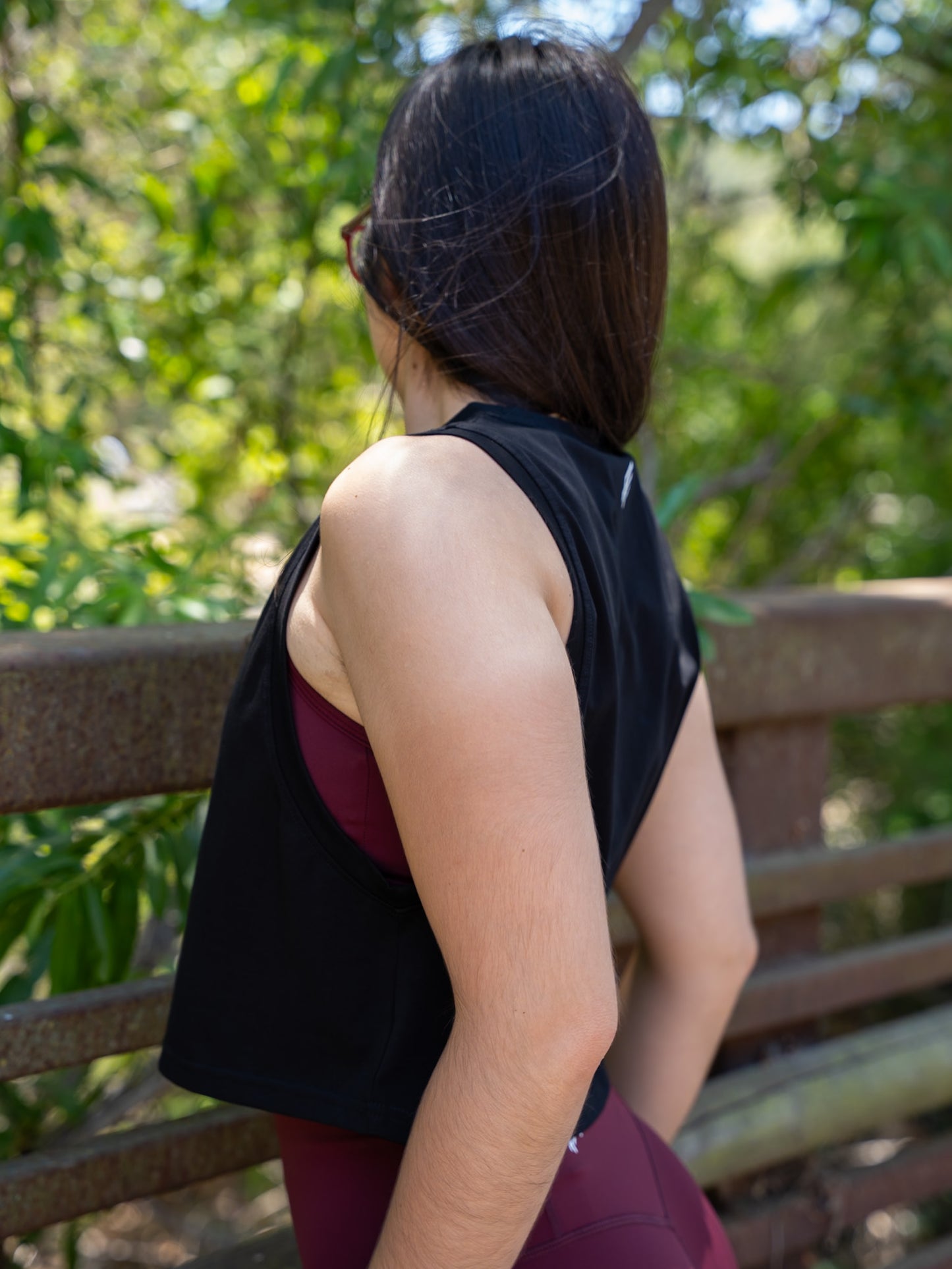 Cropped Tank Top - Black