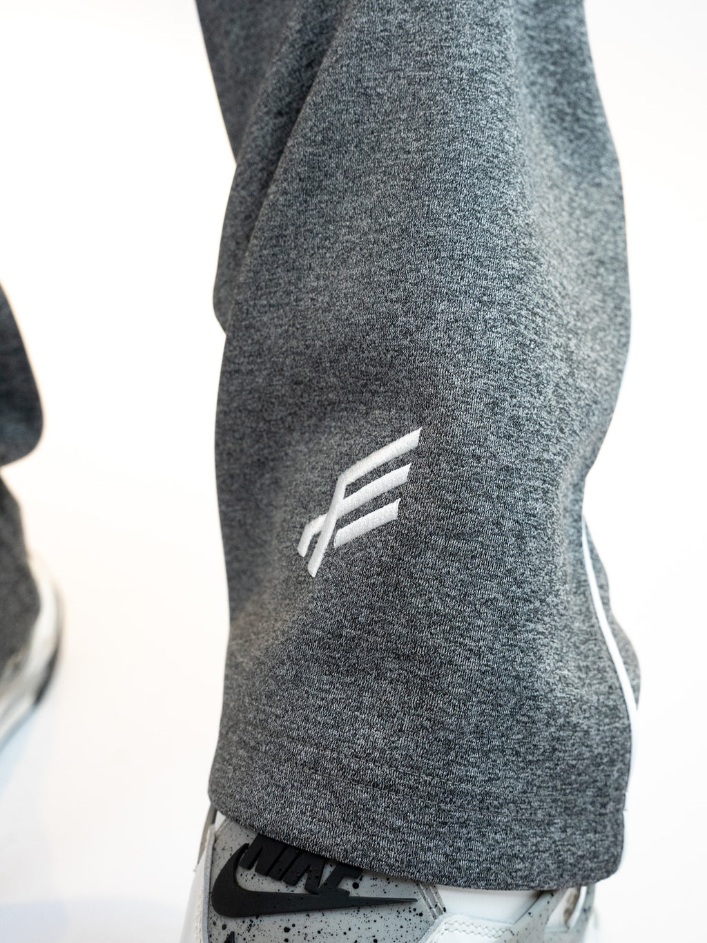 Men's Relaxed Sweatpants - Heather Gray